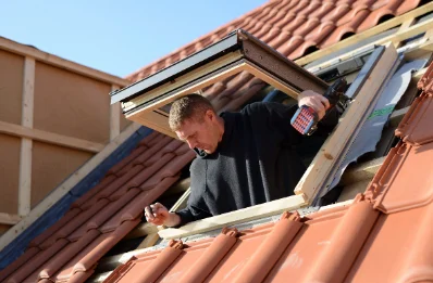Pose de fenêtres de toit Velux à Illartein